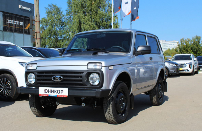 БОЛЬШЕ ТЯГИ К ПРИКЛЮЧЕНИЯМ: СТАРТ ПРОДАЖ ОБНОВЛЕННОЙ LADA NIVA LEGEND